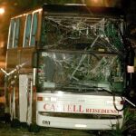 En el grave accidente de tráfico se han visto implicados un autobús y un turismo en Sant Pol de Mar