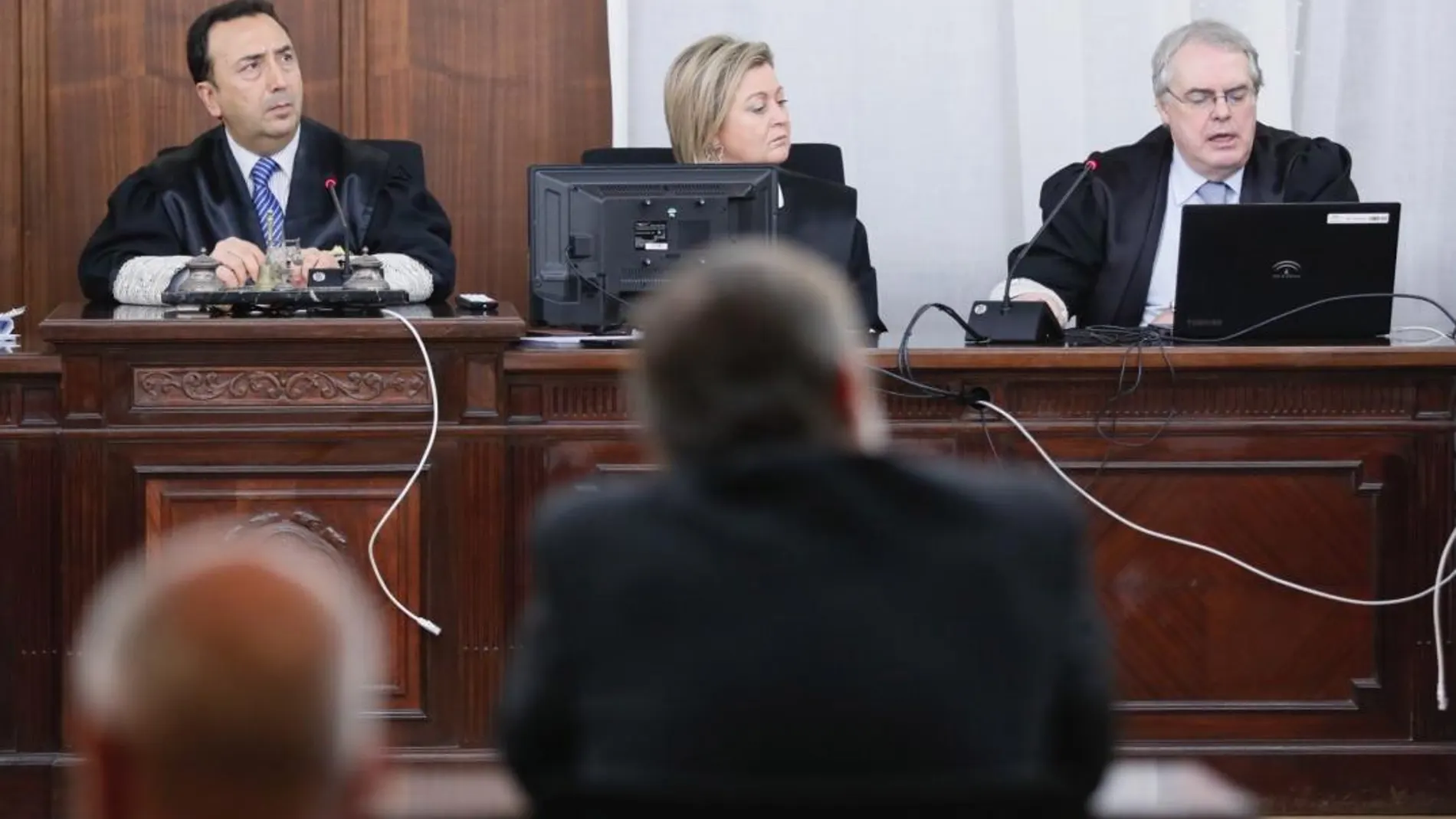 Vista de la sala de la Audiencia de Sevilla, en la jornada en la que terminó de leerse las declaraciones que el ex director de Trabajo Javier Guerrero ha hecho desde 2011 ante la Policía, la Guardia Civil y la jueza Alaya