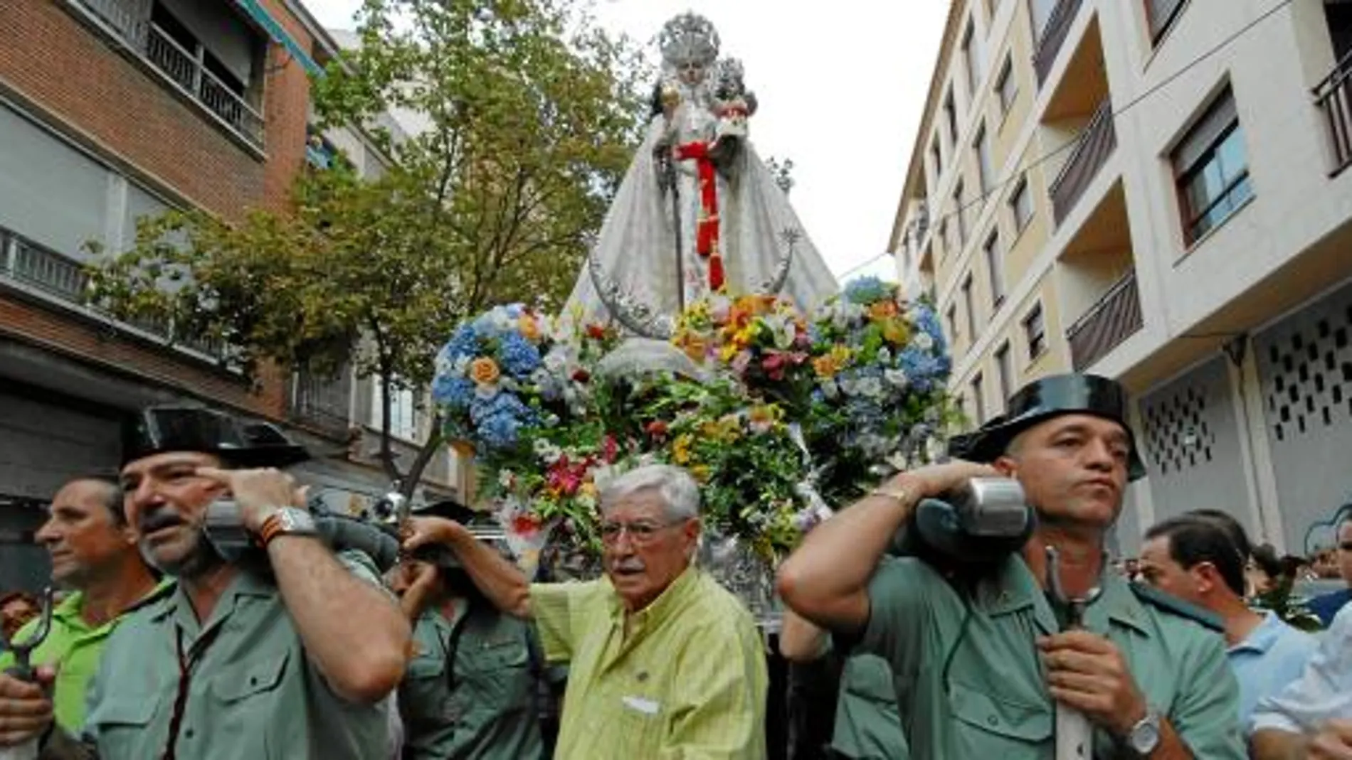 «La Morenica» llega a Murcia entre vítores agasajos y la fe de los murcianos