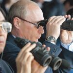 Putin y Hu observan el desarrollo de unas maniobras conjuntas ruso-chinas celebradas en Rusia en 2007
