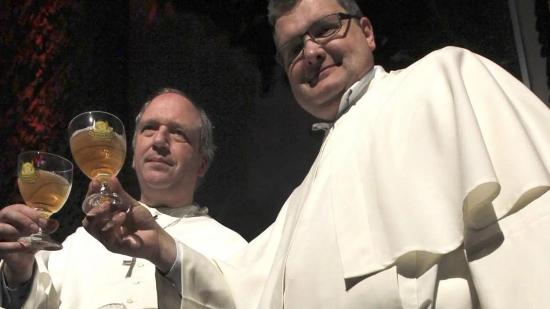 Abad Erik y Padre Karel, dos monjes de la histórica abadía de Grimbergen