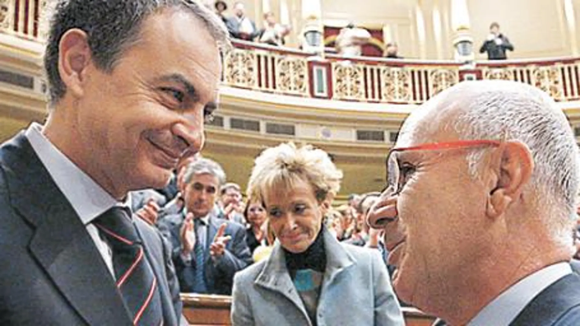 Zapatero y Duran analizan la crisis económica y la nueva financiación