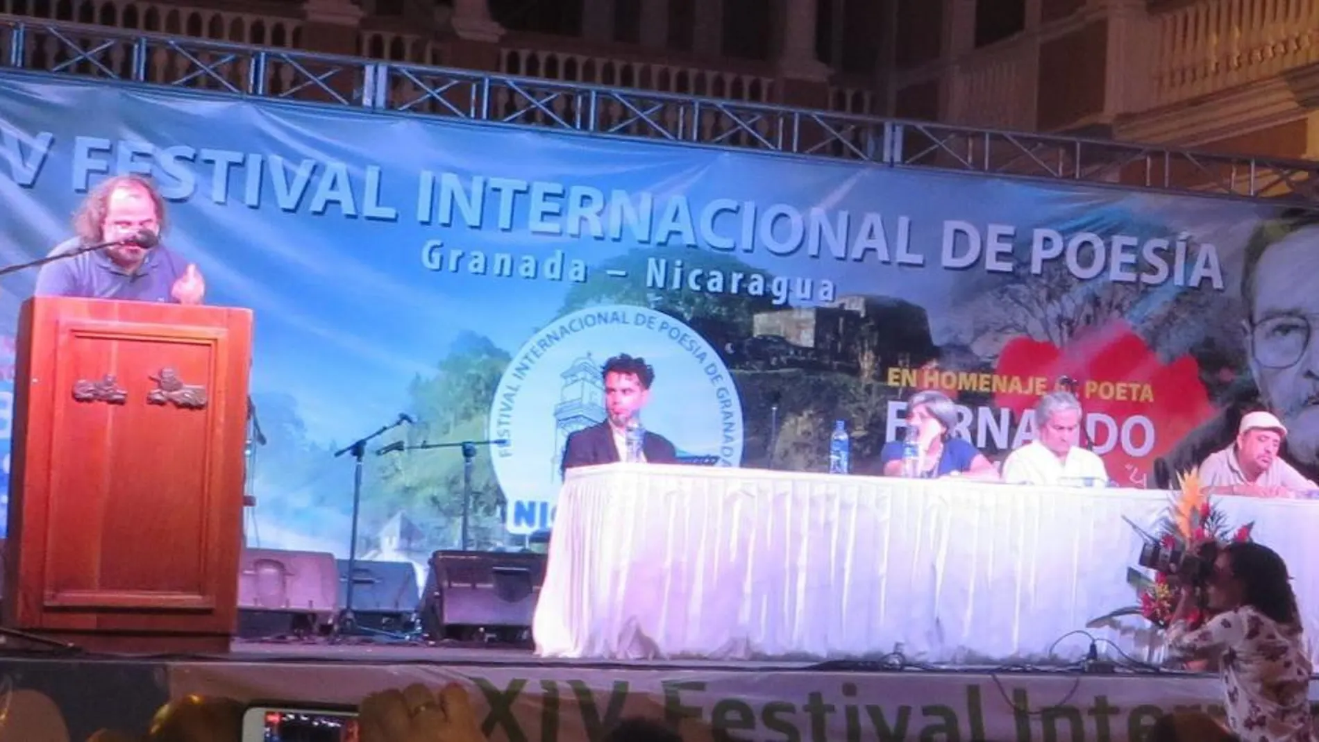Alfredo Pérez Alencart durante su intervención en el Festival Internacional de Poesía de Granada, en Nicaragua