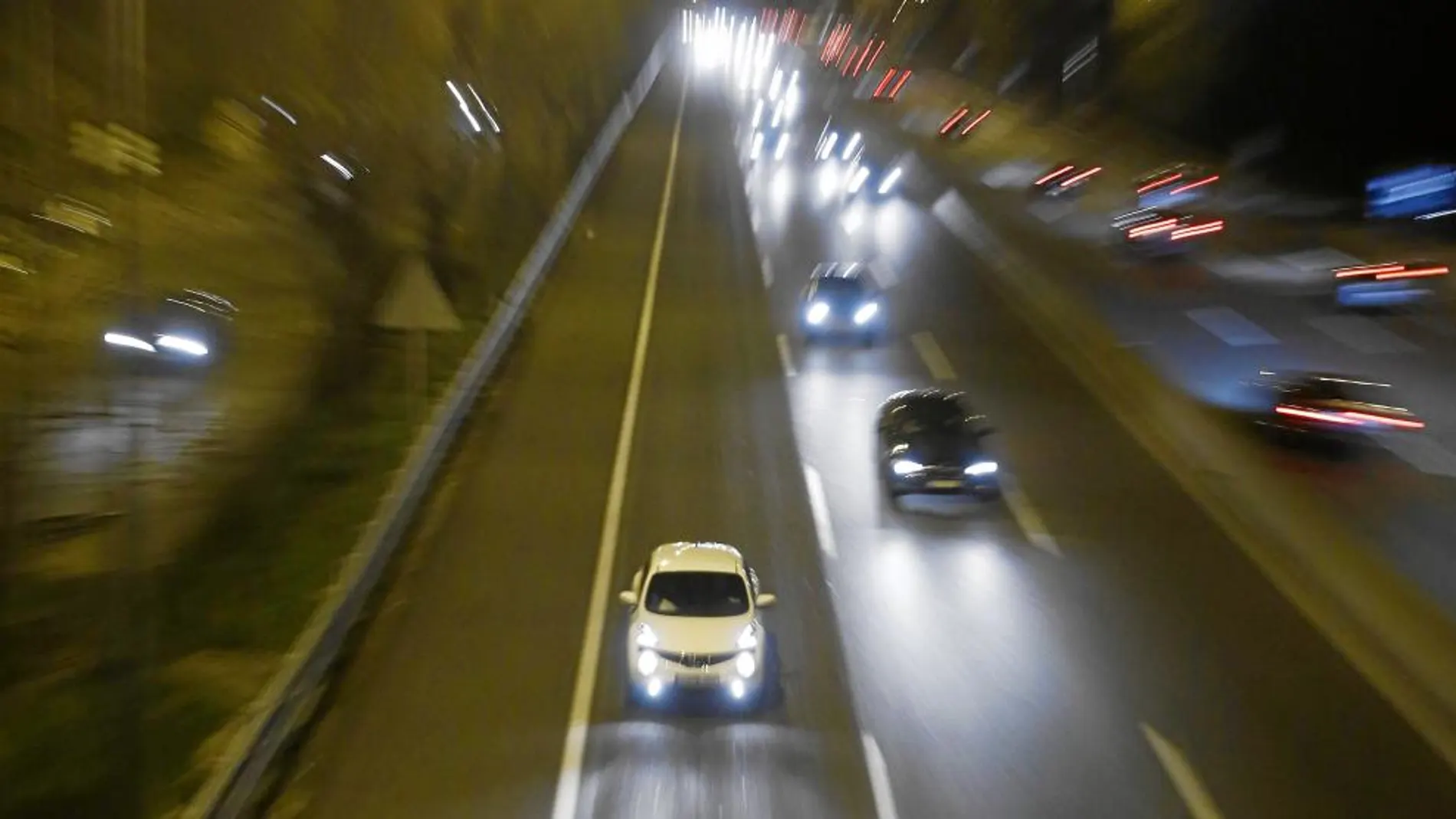 Los agentes lograron detener al conductor, que circulaba a gran velocidad, en el kilómetro 6,5 de la A-2