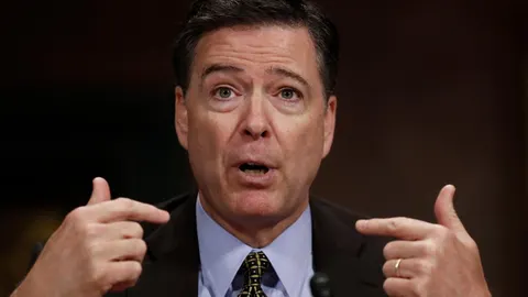 James Comey dimitió como director del FBI en mayo de 2017