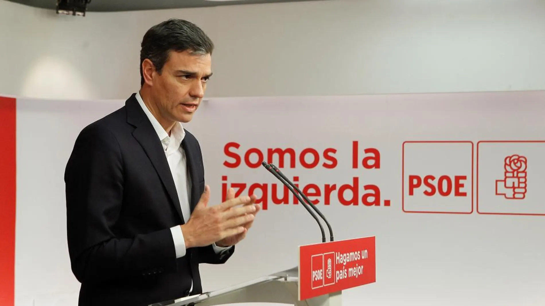 El secretario general del PSOE, Pedro Sánchez, durante la rueda de prensa en Ferraz