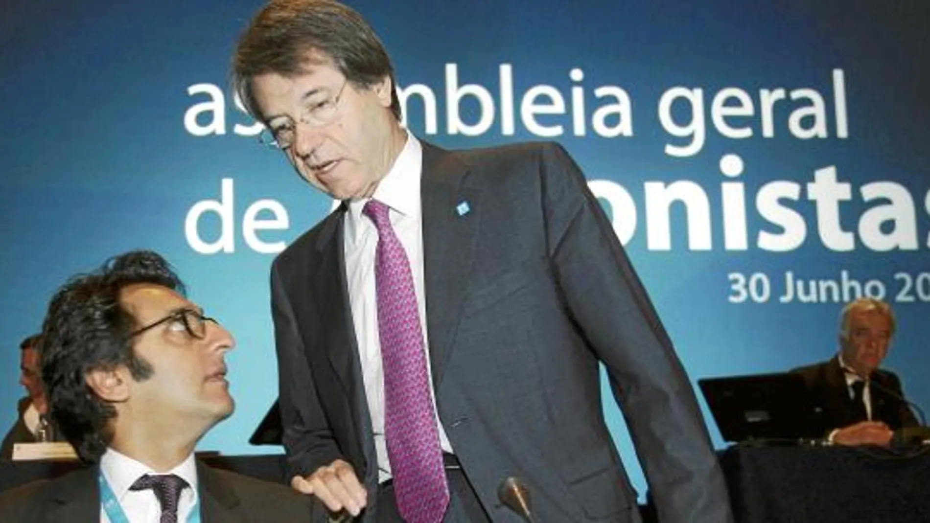 Zeinal Bava, presidente ejecutivo de Portugal, con Henrique Granadeiro, presidente del consejo