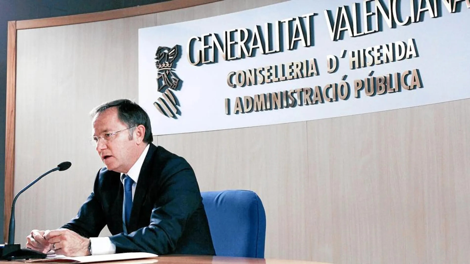 El conseller de Hacienda y Administración Pública, Juan Carlos Moragues, ayer durante la presentación de la cifra de déficit