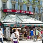La corona de los kioscos de las Ramblas incorporará una pantalla publicitaria donde sólo se podrán difundir publicidad en catalán