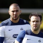 Benzema y Valbuena, en un entrenamiento de Francia
