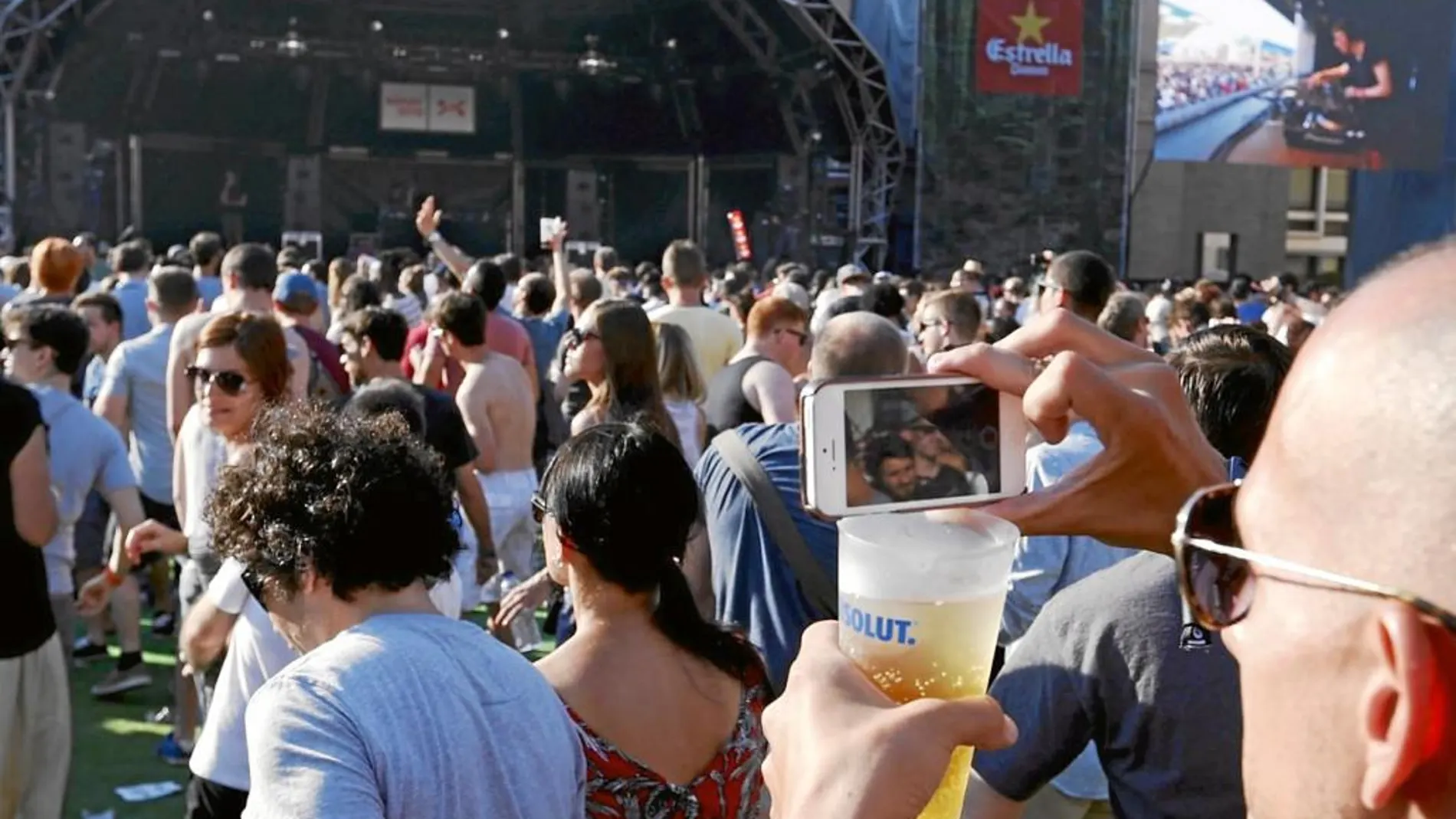 El público no falló ayer a su cita anual con lo bueno y mejor de la música electrónica