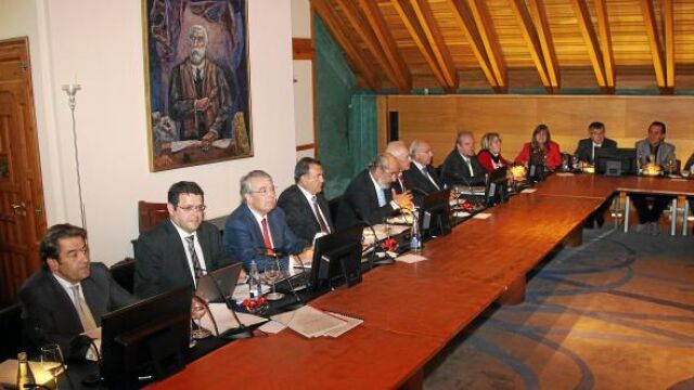 Reunión del Consejo de Administración en León para elegir a los nuevos dirigentes de la entidad