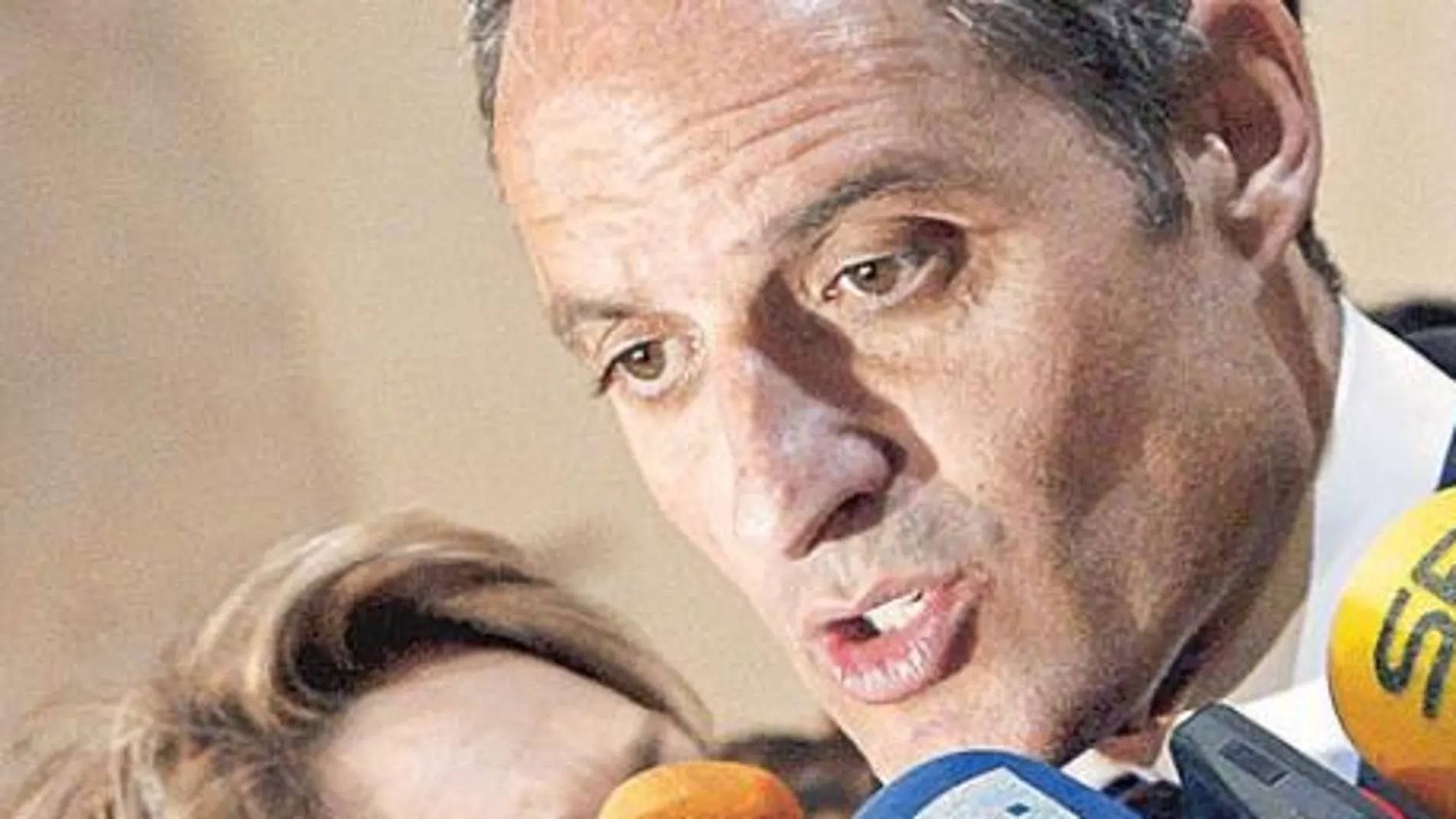 El juez atribuye facturas falsas a Orange Market antes de su creación