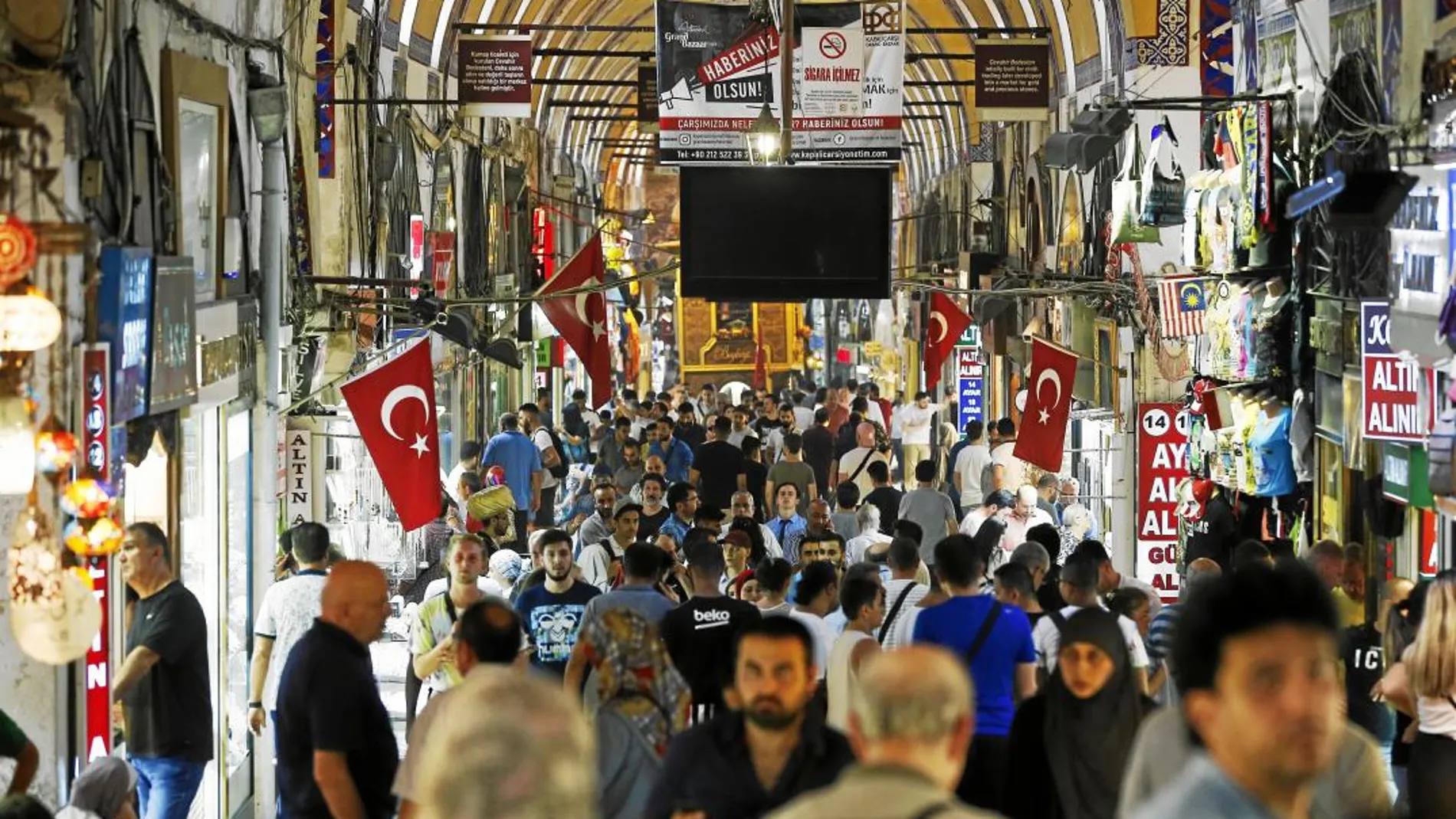 La economía turca ha crecido apoyada en el consumo de los hogares y la inversión en obra pública / Efe