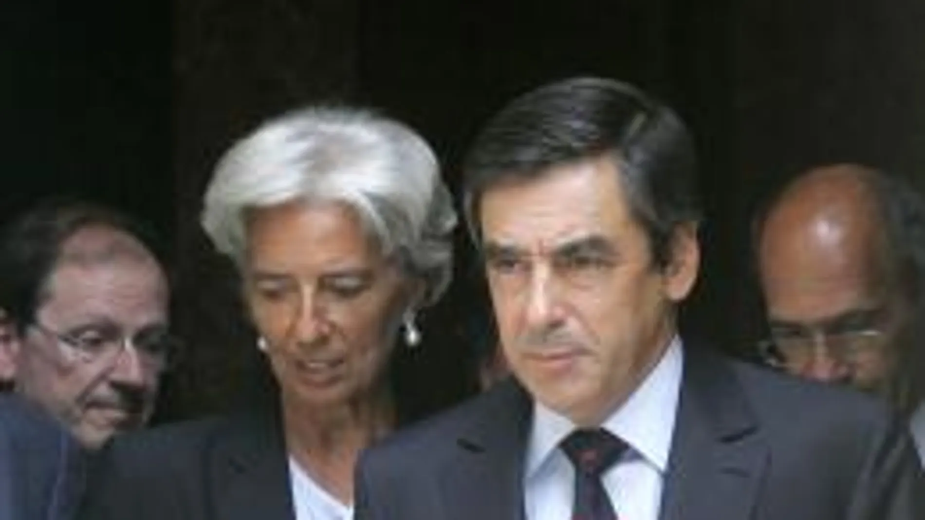 Sarkozy anuncia la dimisión del primer ministro, François Fillon