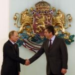 El presidente búlgaro Georgi Parvanov junto a Vladimir Putin en Sofia