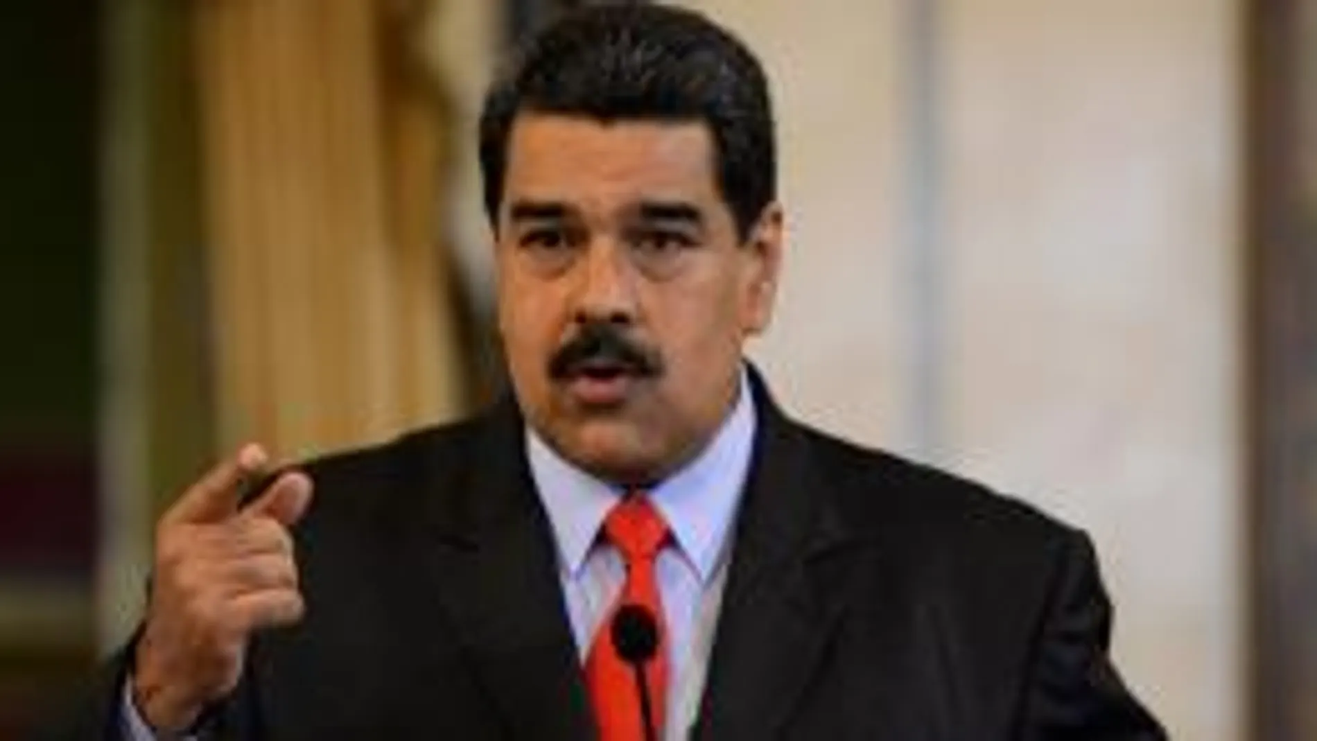 Maduro restablece relaciones con Panamá