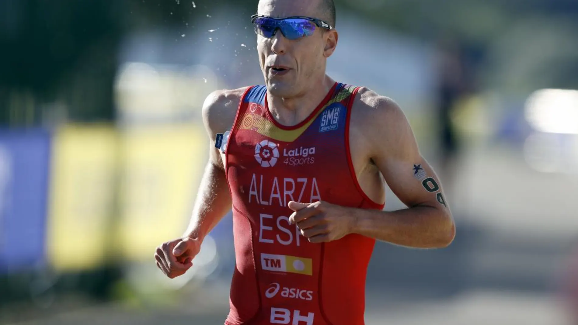El español Fernando Alarza, plata en el Europeo de triatlón. Foto: Ap