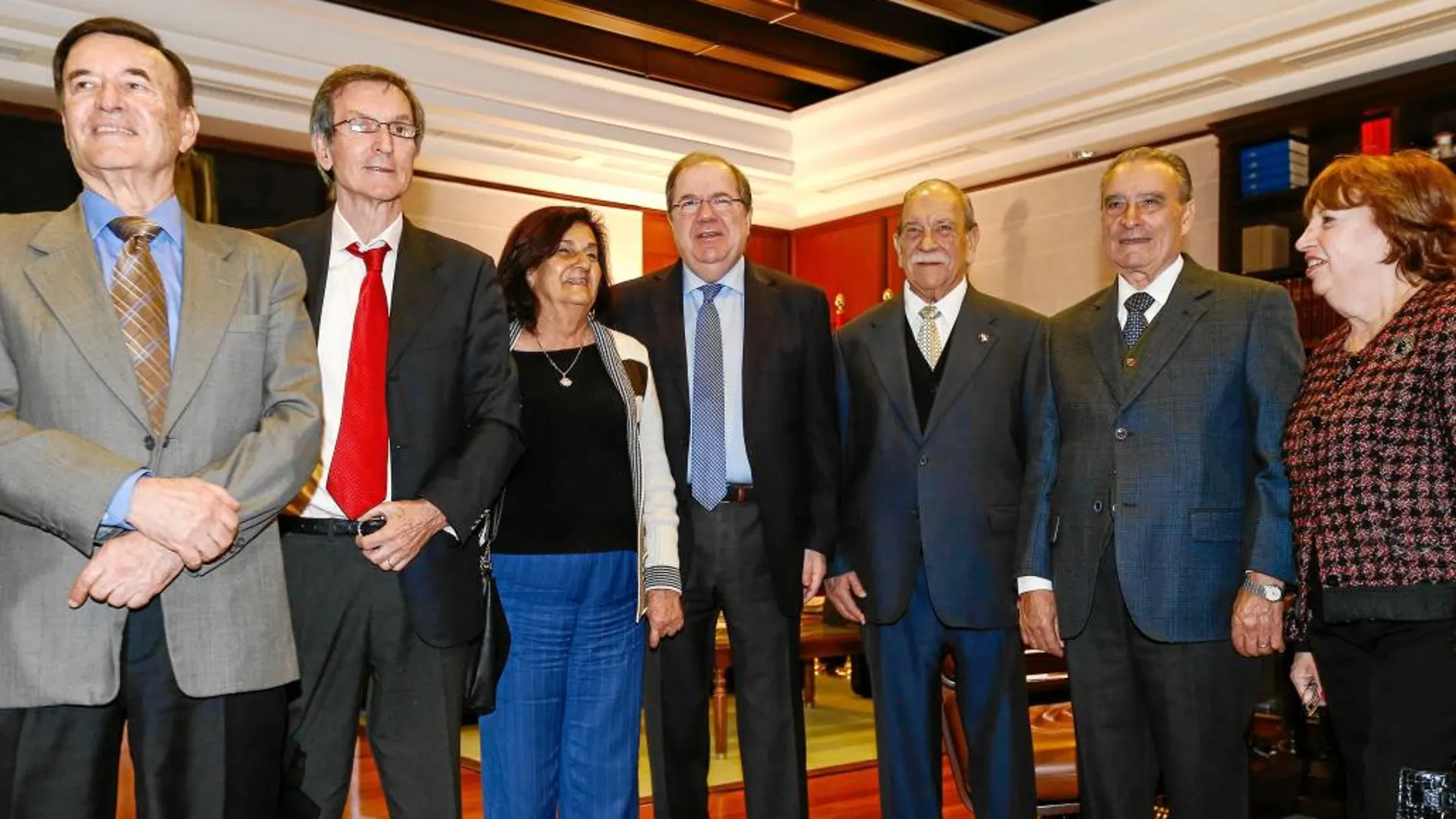 El presidente Juan Vicente Herrera se reúne con los representantes de las comunidades castellanos y leonesas en el exterior