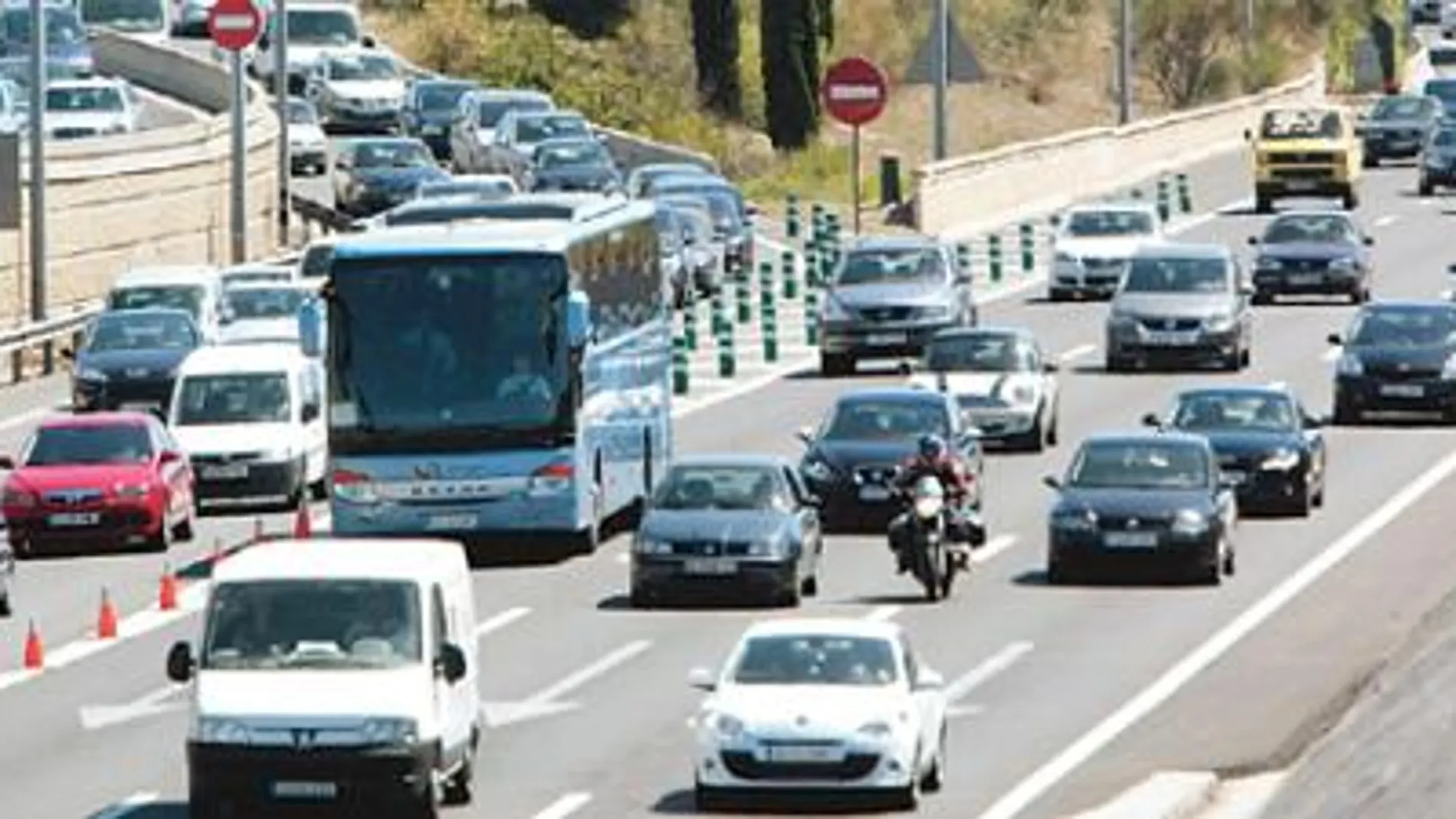 Las carreteras madrileñas, ayer por la mañana