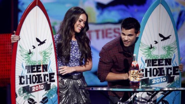 Megan Fox y Taylor Lautner en la entrega de los Teen Choice Awards 2010