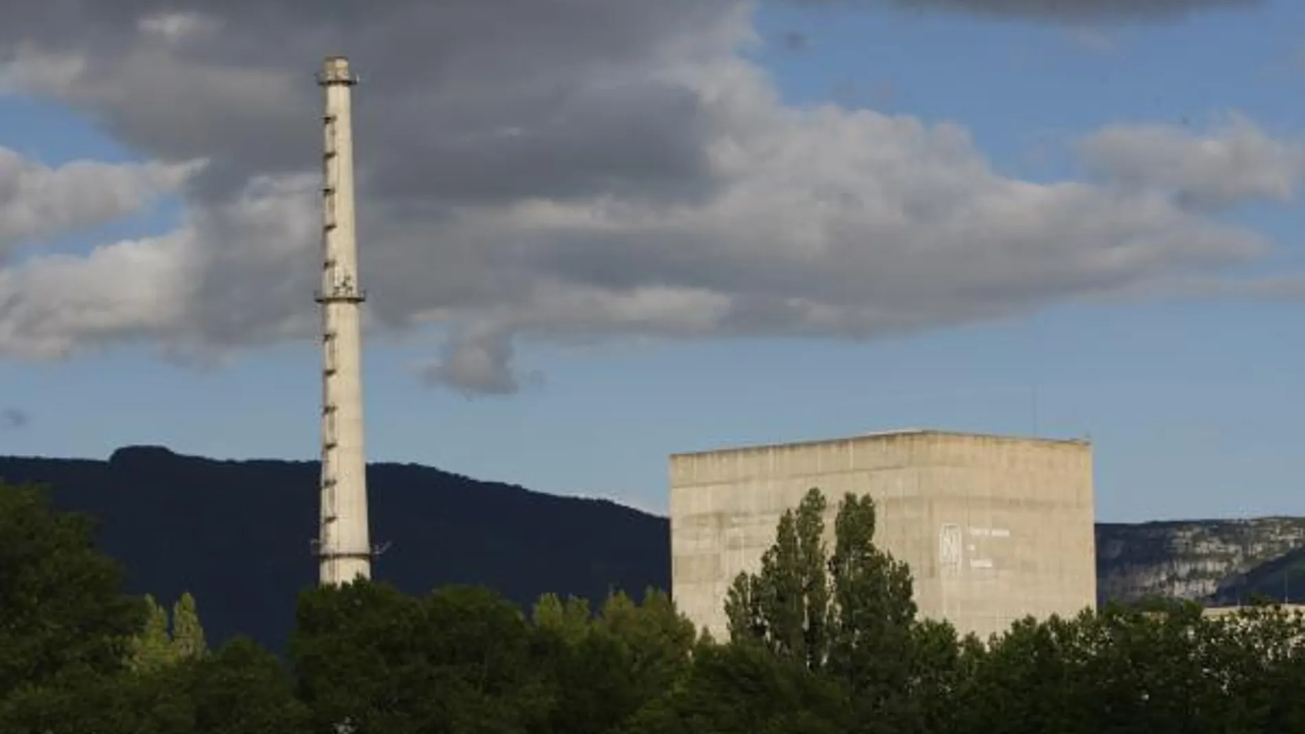 PP y sector nuclear critican que se regule la vida de las centrales