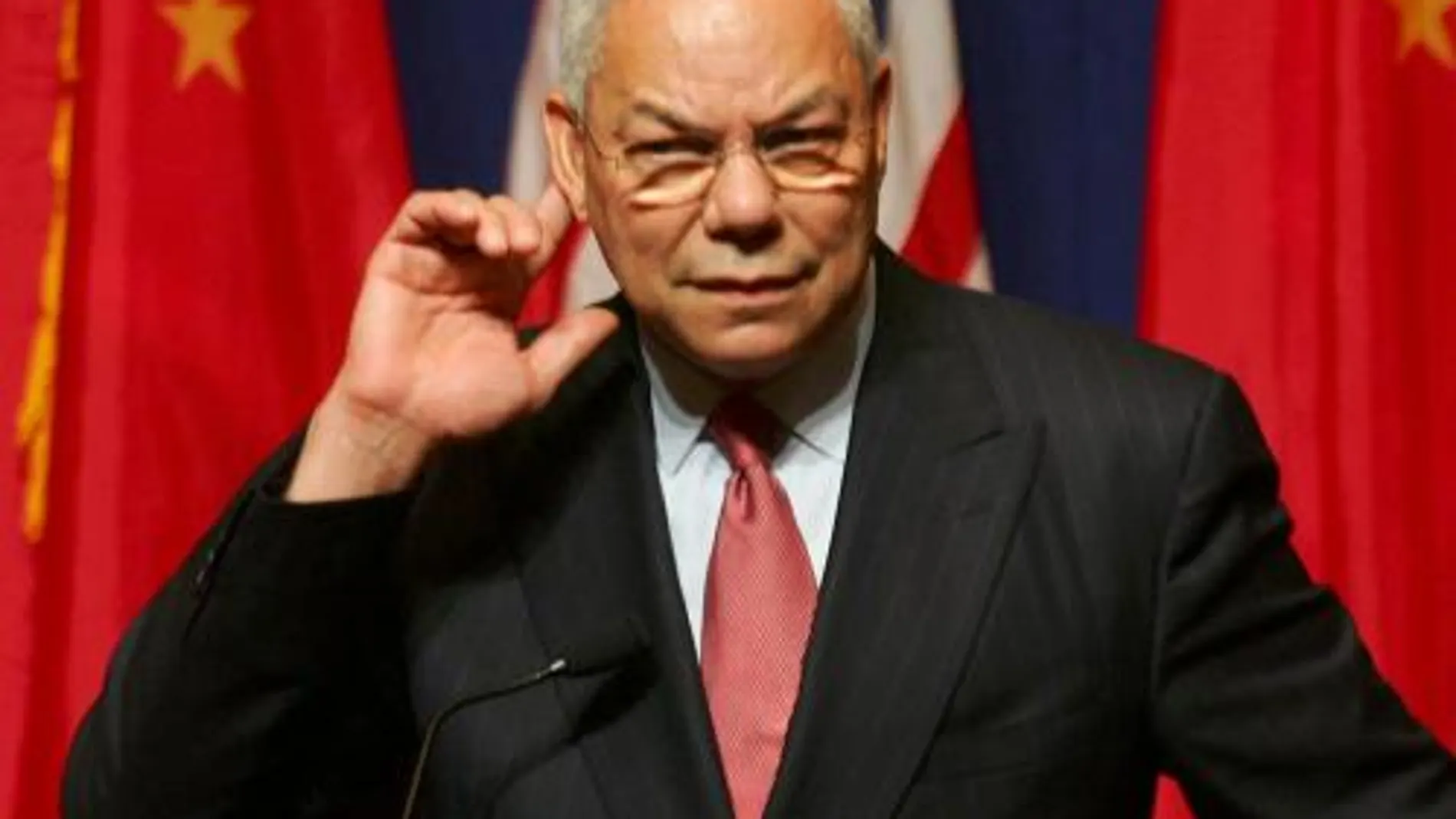 Colin Powell cuestiona la agenda política de Obama