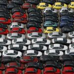 La producción de coches desciende por primera vez en ocho meses