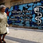 El Gobierno vasco destinará medio millón a limpieza de pintadas y carteles proetarras