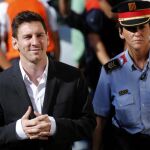 Lionel Messi, en 2013, tras declarar ante el juez en Gavá