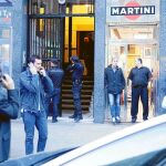 En el portal de al lado de la discoteca, en el número 125 de la calle Atocha, se encuentra la oficina del establecimiento