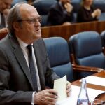 El portavoz del PSOE-M, Ángel Gabilondo, a su llegada al Pleno de la Asamblea de Madrid