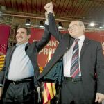 José Montilla y el alcalde de Sabadell, Manuel Bustos, durante el mitin que realizaron ayer en el municipio barcelonés