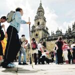 Cientos de miles de peregrinos acuden cada año a Compostela, la tumba del apóstol Santiago