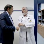 El consejero de Sanidad, Antonio María Sáez Aguado, visita un centro de salud de Atención Primaria de Valladolid