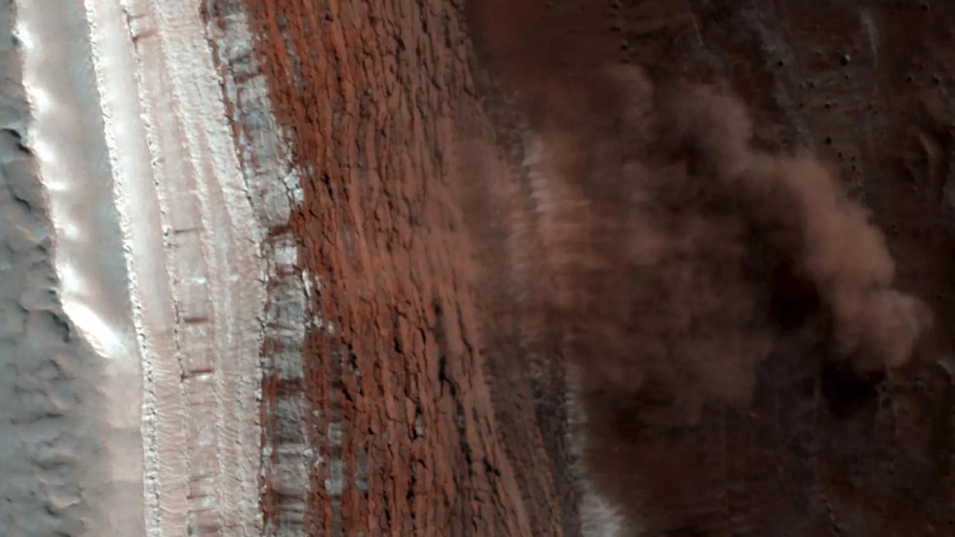 Detalle de la superficie marciana tomada a través de los datos de la Mars Reconnaissance Orbiter