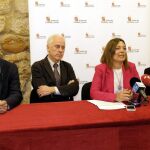La consejera Milagros Marcos, acompañada por Jorge Llorente, Luis Domingo González y María José Ortega