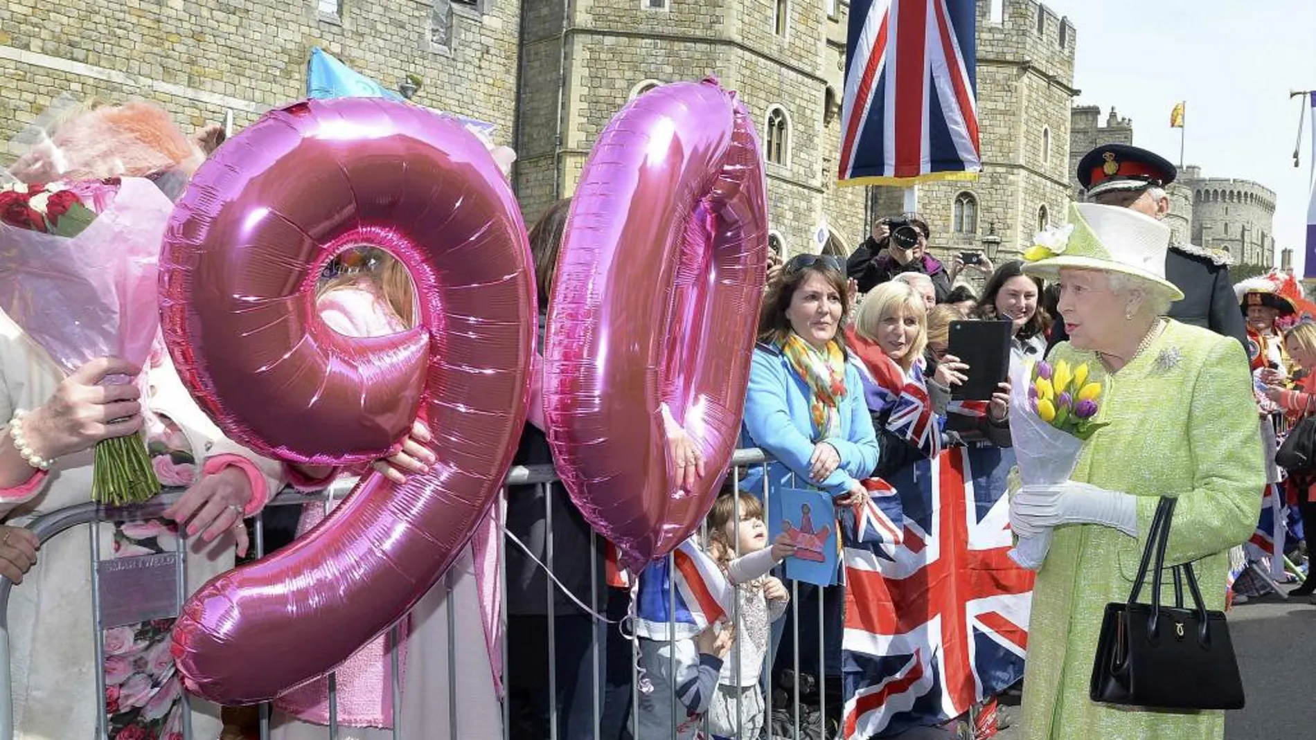 La reina Isabel II el día de su 90 cumpleaños