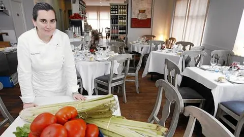Pepa Muñoz, en el comedor de su local