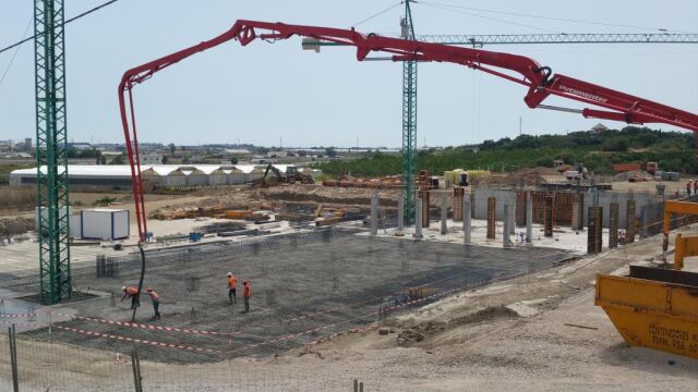 Vista de los terrenos de Motril en los que se ha empezado a construir, según Ecologistas en Acción, «sin licencia de obras» (Foto cedida por Ecologistas en Acción)