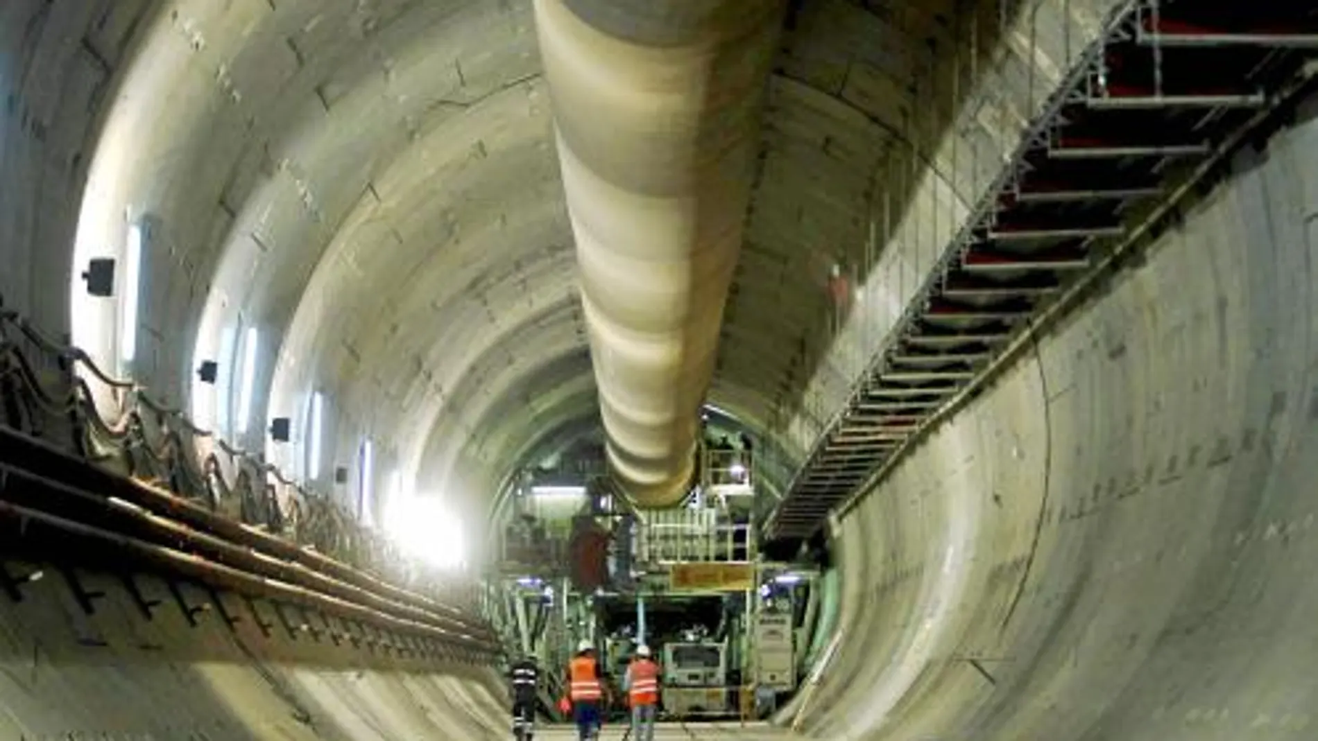Imagen del túnel del AVE a su paso por la Sagrada Familia
