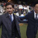 El entrenador del Real Madrid, y el del Deportivo, durante el partido.