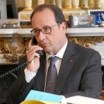 El presidente Hollande habló ayer por teléfono durante 15 minutos con Obama y éste le confirmó que «EE UU ya no espía a sus aliados»