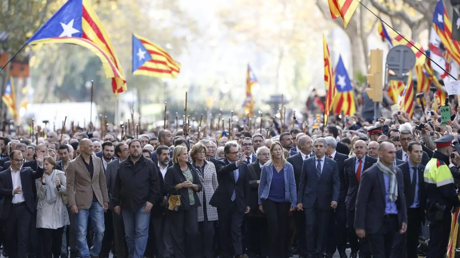 Artur Mas se dirige por la avenida Lluís Companys al Tribunal Superior de Justicia de Catalunya (TSC)