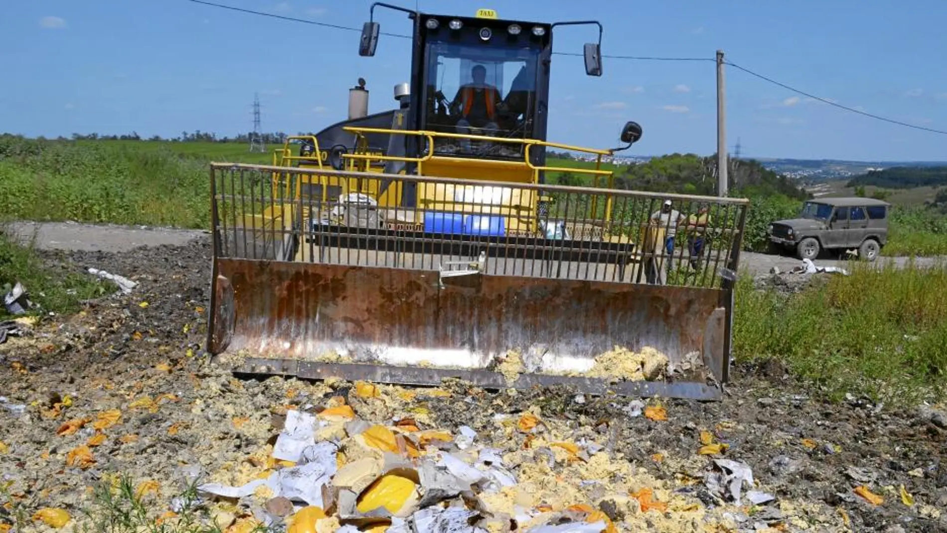 Un tractor destruye cultivos en la región rusa de Belgorod
