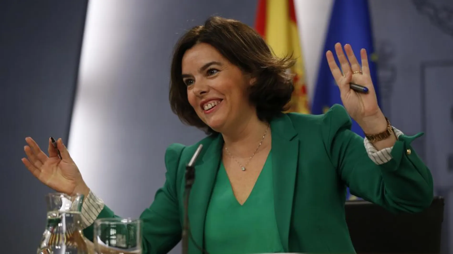 La vicepresidenta del Gobierno, Soraya Sáenz de Santamaría, durante la rueda de prensa posterior al Consejo de Ministros