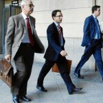 El ex directivo de la empresa estatal Mercasa Ángel Gil Pascual, en los juzgados junto a su abogado