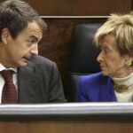 Zapatero habla con Fernández de la Vega hoy
