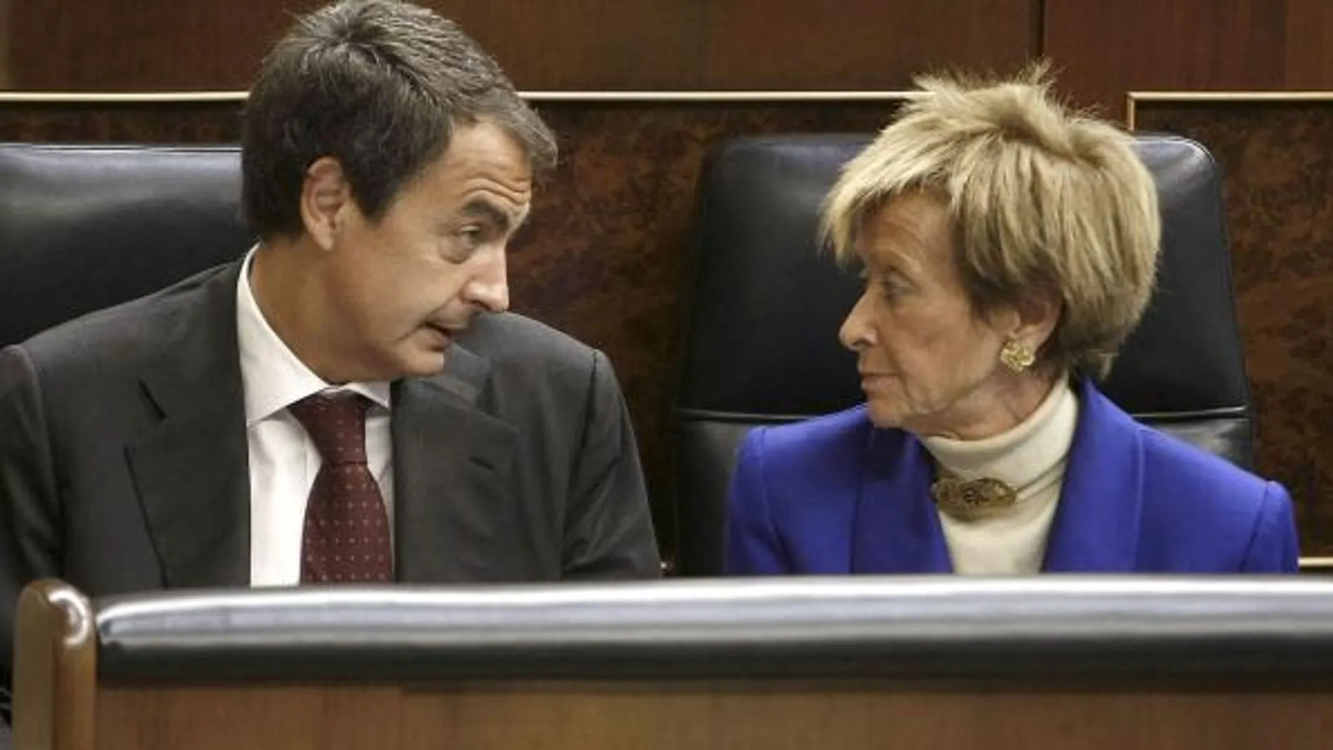 Zapatero habla con Fernández de la Vega hoy