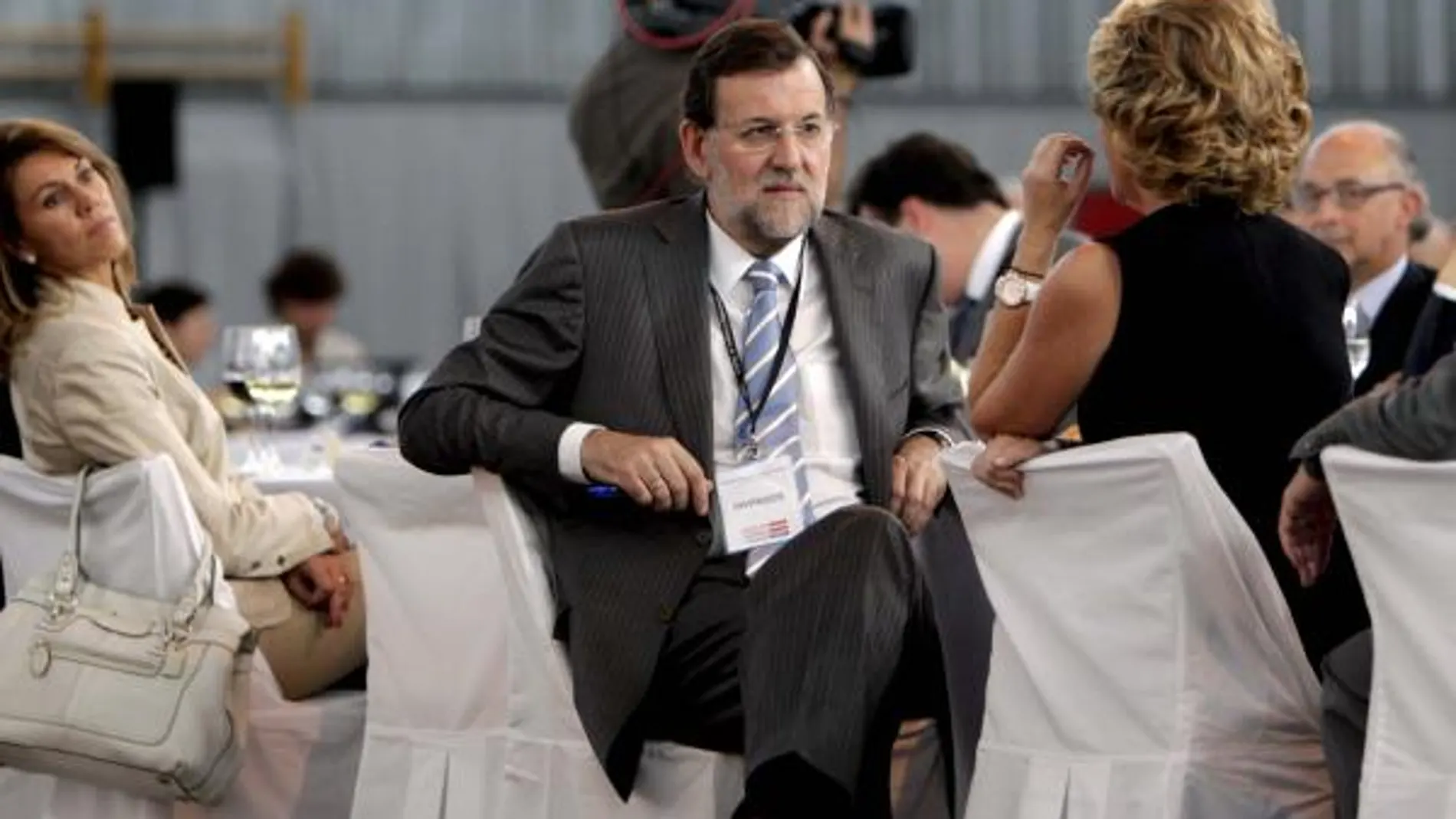 Rajoy elogia al sector privado español pues crea las bases de la recuperación